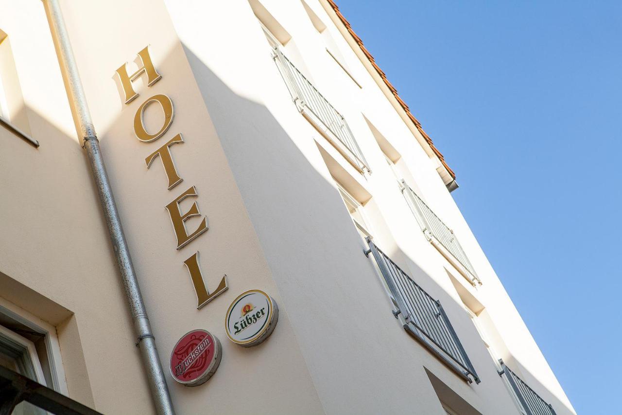 Hotel Kronprinz Γκράιφσβαλντ Εξωτερικό φωτογραφία
